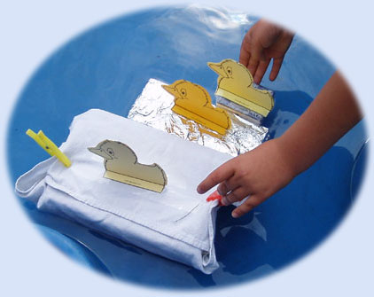 Play duck races in the summer, spring, winter and autumn ..